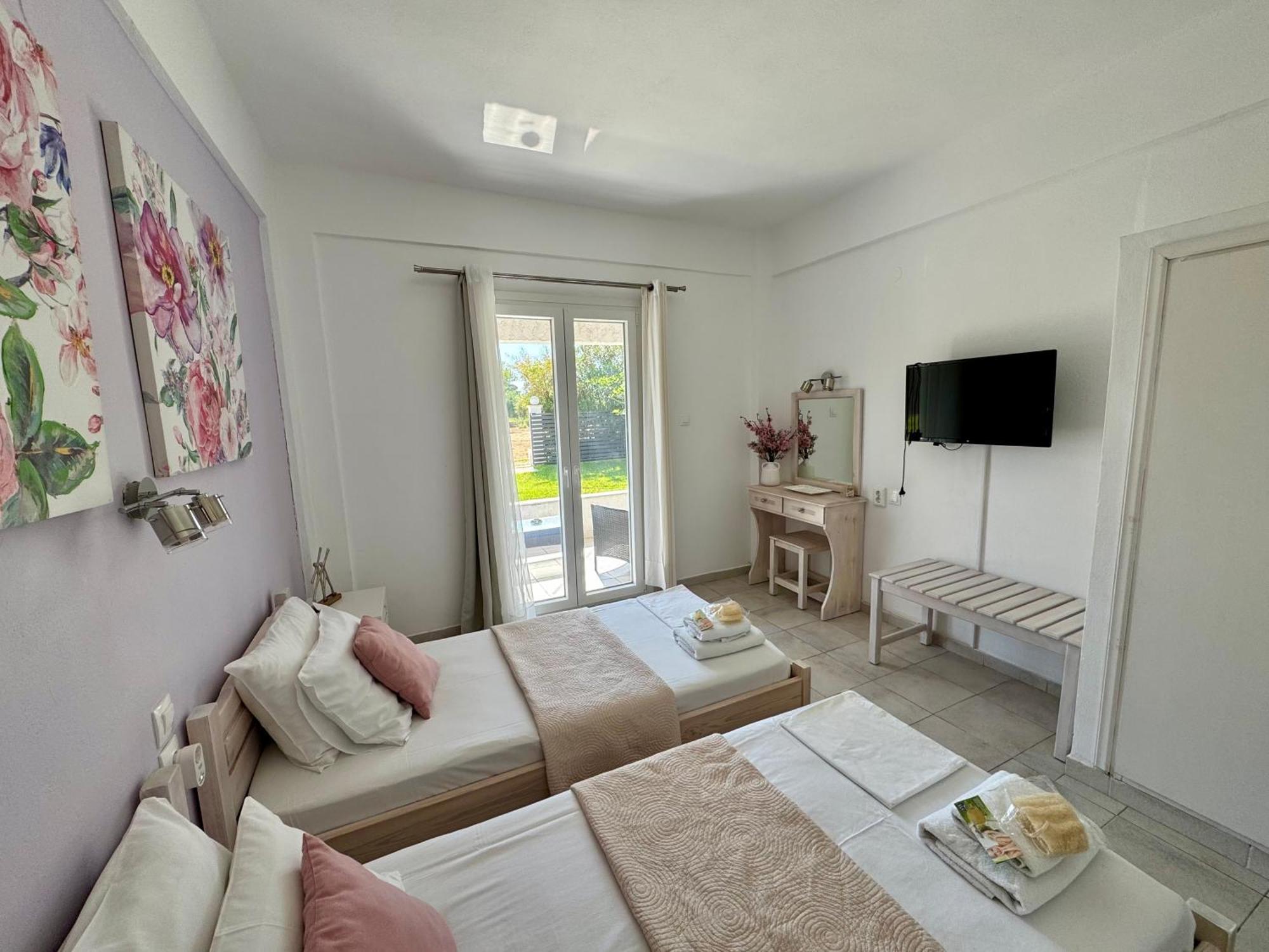 Sungate Villas Almiros Beach ภายนอก รูปภาพ